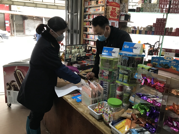 基層女同志巾幗不讓須眉，在疫情防控中英勇奮斗7.jpg