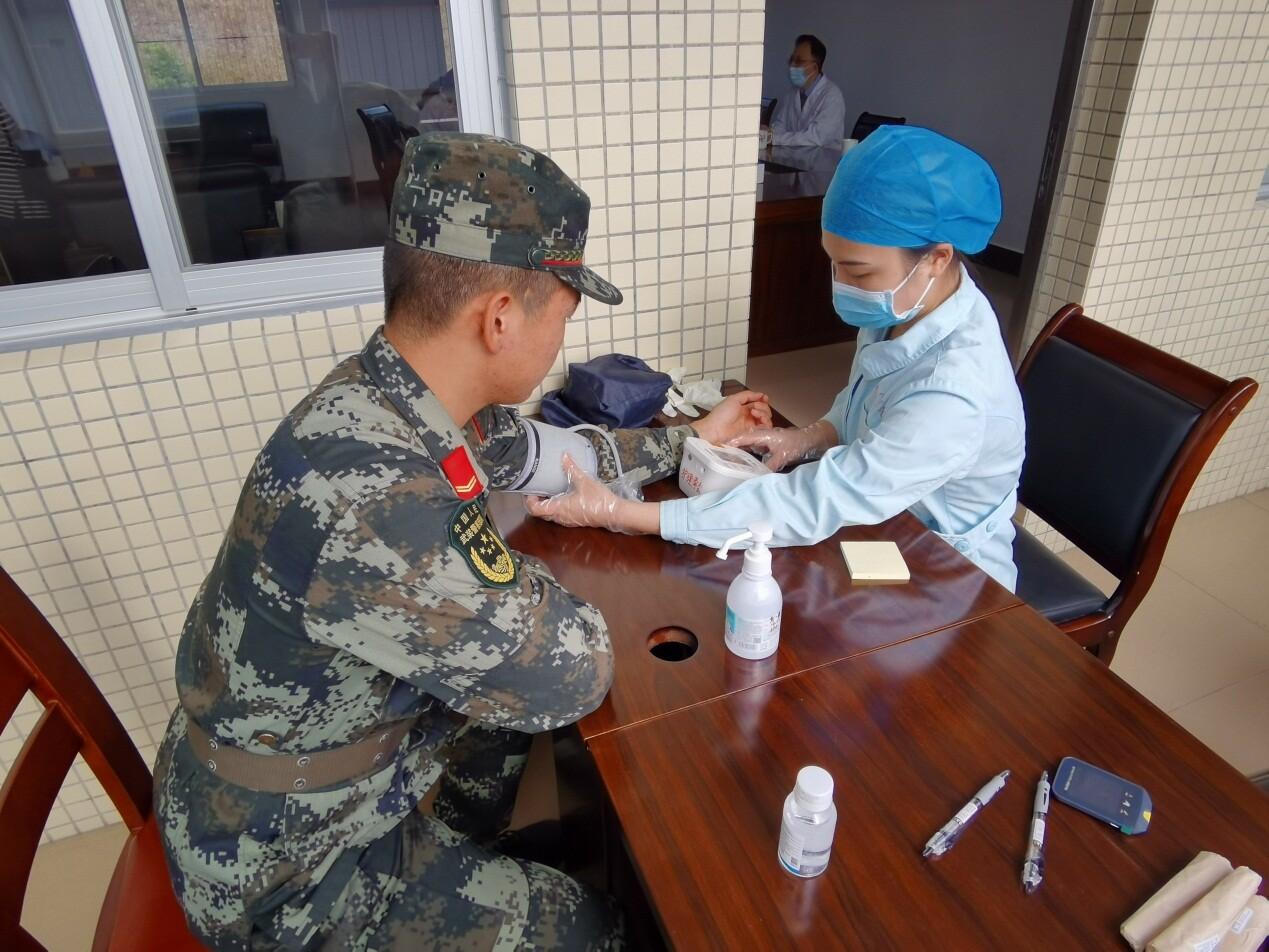 濃濃擁軍暖人心_2