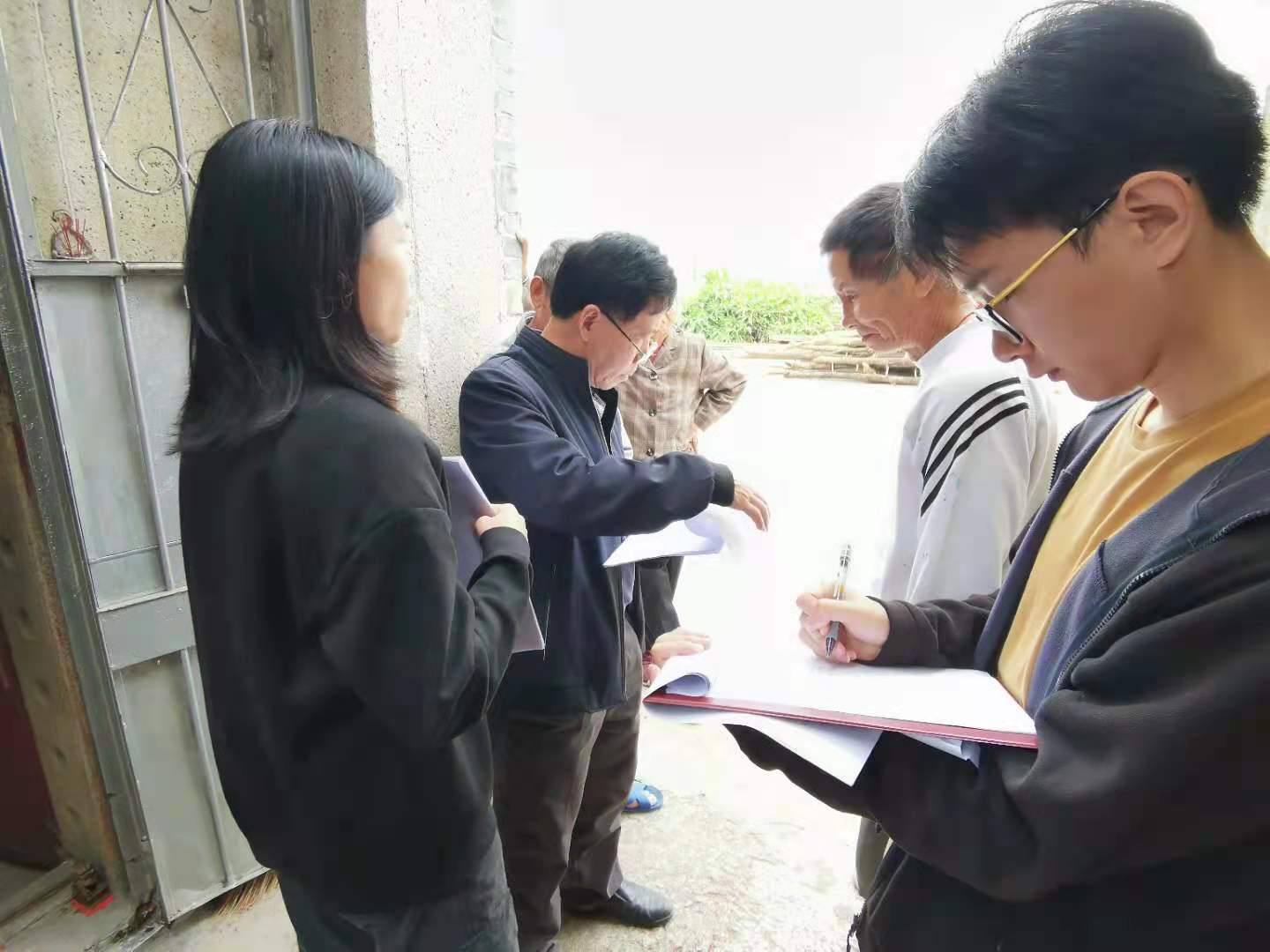 入戶(hù)聽(tīng)民聲、集民意.jpg