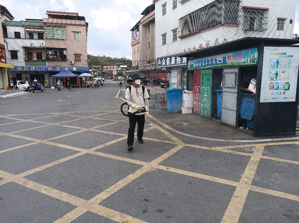 金雞鎮(zhèn)開(kāi)展農(nóng)貿(mào)市場(chǎng)防疫專(zhuān)項(xiàng)攻堅(jiān)行動(dòng)，筑牢基孔肯雅熱防控屏障